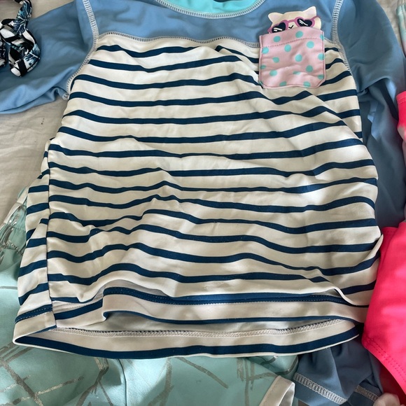 Girls bundle 4-6 - Picture 3 of 5